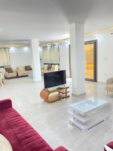 فيلا للإيجار برايفت بول مارينا 5 الساحل الشمالي فيلا 5 غرف نوم مكيف بالكمال فرش فندقي