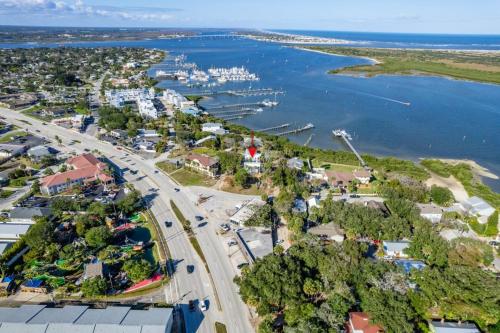 Sunset Cove - Heated Pool - Sea Views - Walkable in St. Augustine, USA