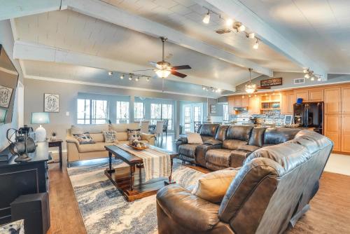 Secluded Avinger Home with Lake Access! in Avinger, USA