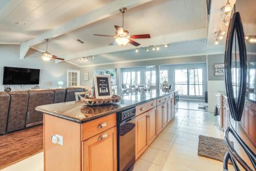 Secluded Avinger Home with Lake Access! in Avinger, USA