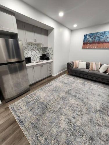 Cozy one bedroom in Airdrie