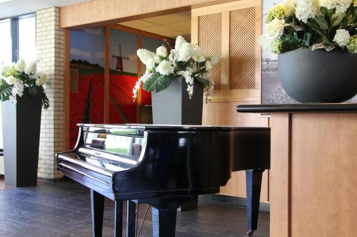 Best Western Plus Amsterdam Airport Hotel - image 7