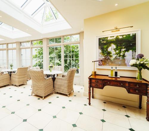 Food and beverages, The Wyatt Hotel in Westport