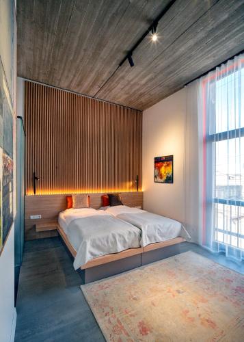 2 twin beds