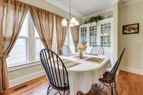 Sanford Vacation Rental about 1 Mi to Downtown! in 桑福德(NC)
