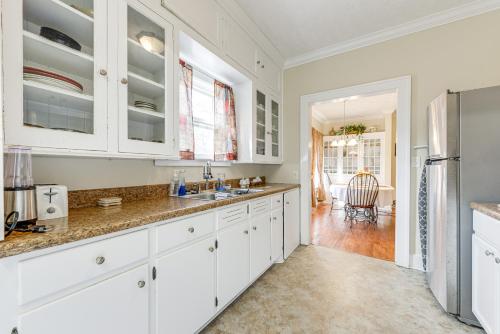 Sanford Vacation Rental about 1 Mi to Downtown! in 桑福德(NC)