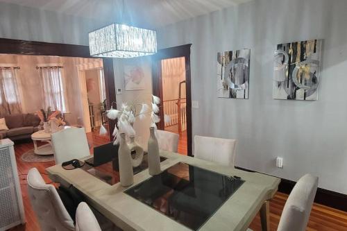 Modern Haven ,Your Stylish Retreat in Boston, USA