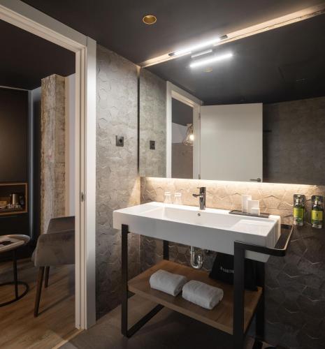 Hotel Tayko Bilbao - image 10