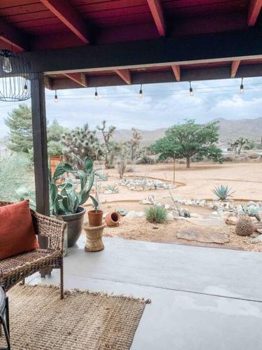 Ranch with Hot Tub by Joshua Tree Park/Pioneertown in Yucca Valley, USA