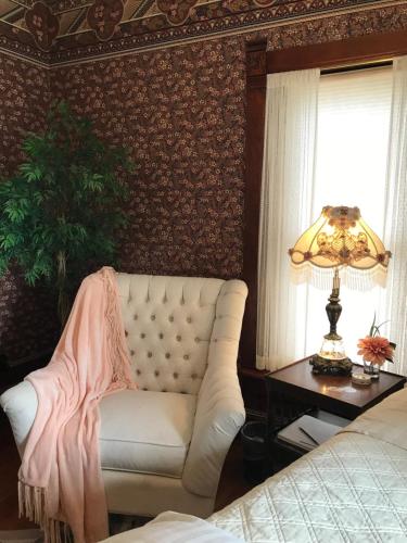 The Nauvoo Grand Bed & Breakfast - image 12