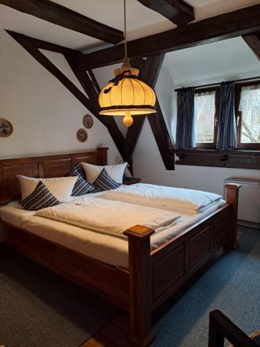 1 queen bed