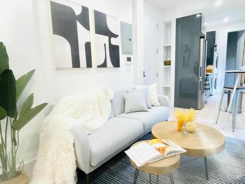 48-1FE Brand New 1BR Prime hells kitchen WD in unit in New York, USA