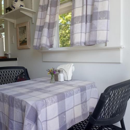 Cozy Jersey Shore Cottage near Sandy Hook Beach in Highlands, USA