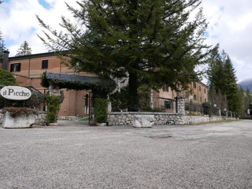 LH Albergo Il Picchio