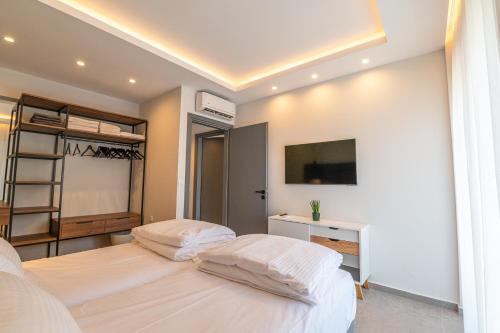 Unique Central Lee Pham Apartment