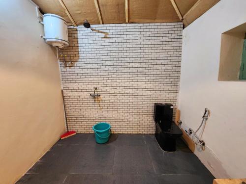 Mudhouse Bir, Bir (Foto 9)