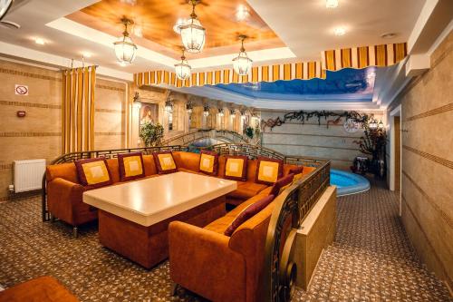 Порно дрельмен трахается Орыстың жетілген ханымдары