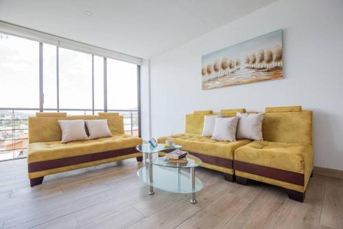 Alba Spacious Apartment in Cumbaya