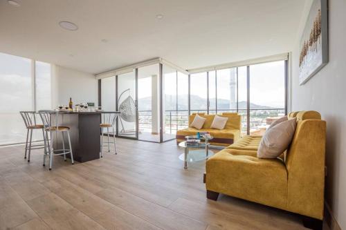 Alba Spacious Apartment in Cumbaya