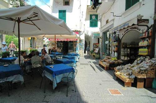 Le Volte with pool by Amalfivacation - image 9