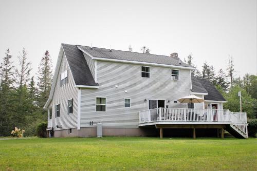 Pine and Sea Beach Retreat