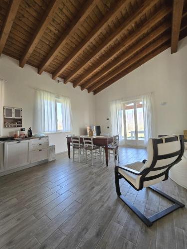 2 bedrooms, 3 beds