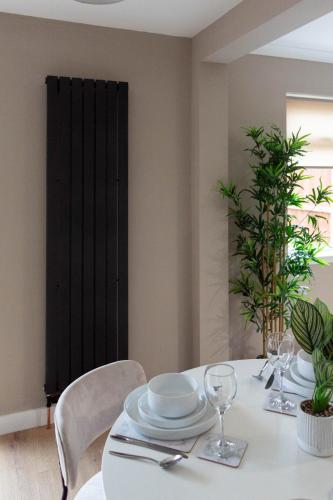 Grove House  - image 8