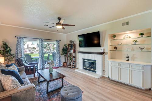 Palm Desert Condo with Patio and Community Perks! in Palm Desert, USA