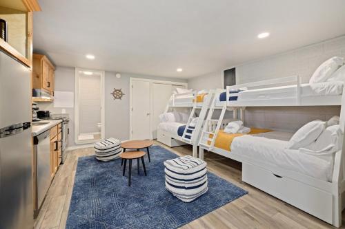 Lakewood Retreat-On Beaver Lake-Outdoor Living in Lowell, USA