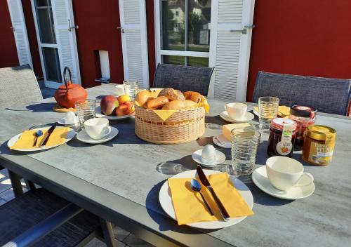 Balkons/terase, Modernes Reetdach-Ostseeferienhaus Bella Mare, Insel Usedom mit Sauna, Kamin & Sonnenterrasse in Zirchow