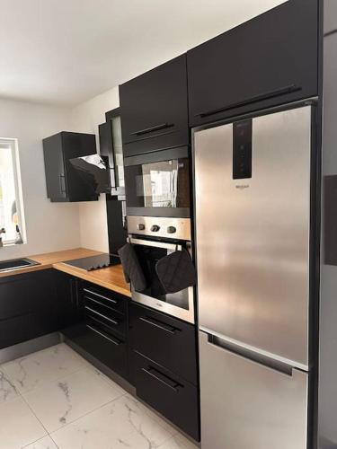 Villa des Ixoras classée 4 étoiles (Villa des Ixoras classee 4 etoiles) in Baie-Mahault