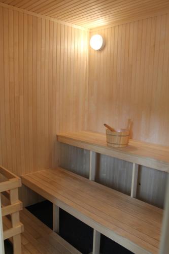 Tromsø Lodge & Camping - image 2