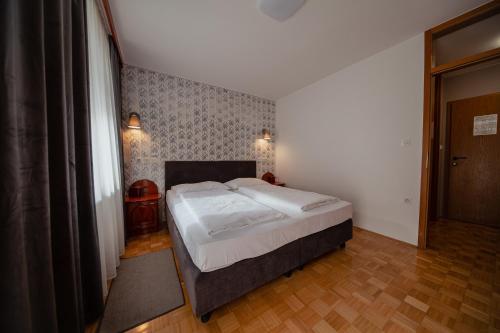 Hotel Maj Inn - image 4