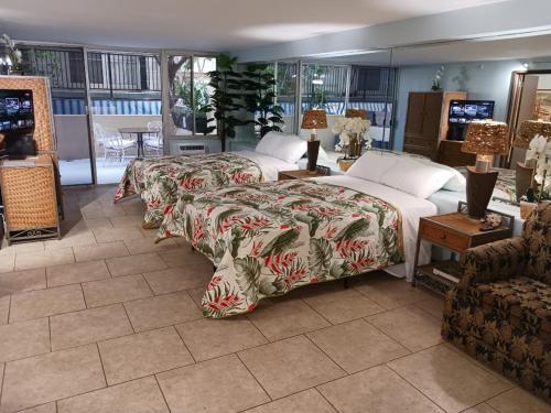 Standard Queen Room image 2