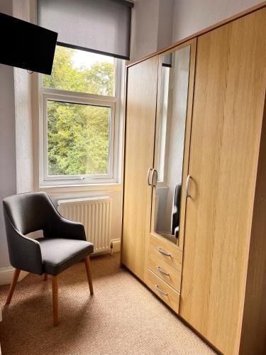 Grove Lodge - image 14