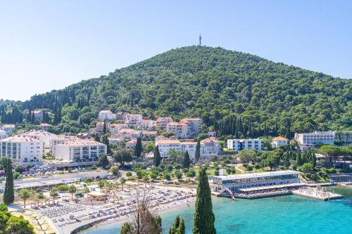 Unique Treasure Apartment