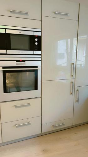 rooms & kitchen - Günstige Langzeitmiete (rooms & kitchen - Gunstige Langzeitmiete) in 林登