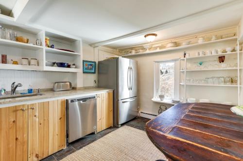 Pocasset Home with Fire Pit and Porch Walk to Beach! in Pocasset, USA