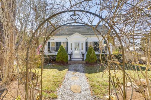 Pocasset Home with Fire Pit - Walk to Beach!