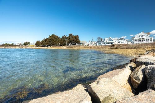 Pocasset Home with Fire Pit - Walk to Beach!