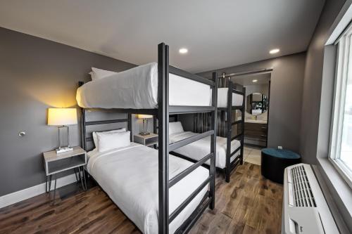 4 bunk beds