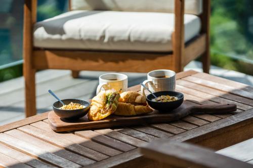 Hideaway at the Bay - with Hot Tub - image 3