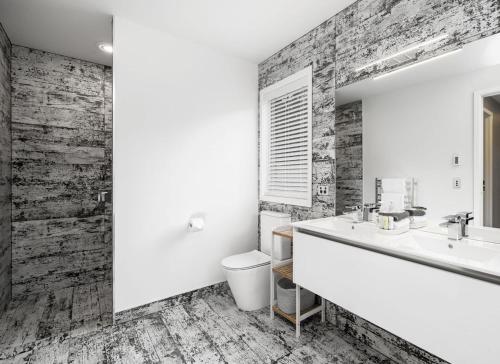 Four-Bedroom House image 9