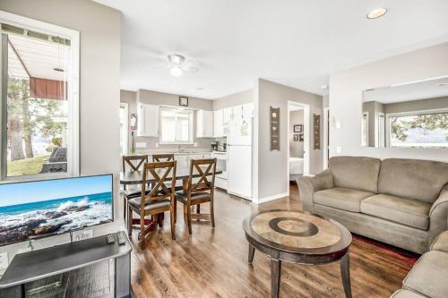 The Perfect Getaway Cabin in the Okanagan #6 in West Kelowna, Canada