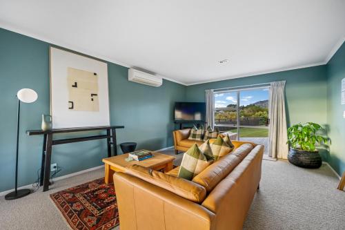 Five-Bedroom House image 5