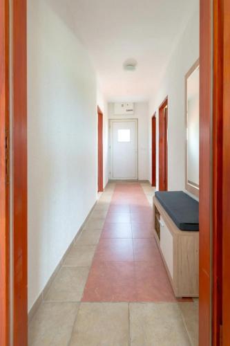 Apartment with Terrace and Sea View image 2