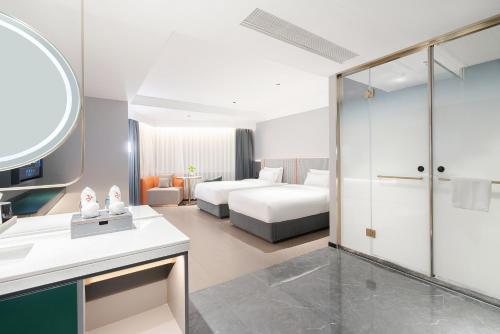 room detail thumbnail 1