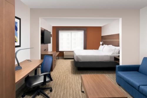 Holiday Inn Express & Suites Baltimore - BWI Airport North, an IHG Hotel