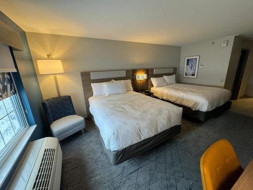 Holiday Inn Express & Suites Port Washington, an IHG Hotel
