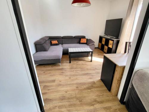 Appartement Six-Fours-les-Plages, 3 pièces, 6 personnes - FR-1-316-331